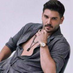 Ünlü oyuncu Tolgahan Sayışman kaza yaptı! 11 milyonluk aracı hurdaya döndü!