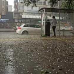 Ankara'da dolu etkili oldu
