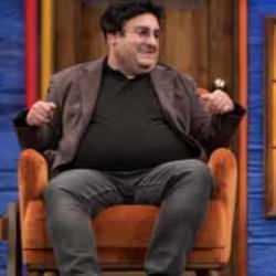 G&uuml;ld&uuml;r G&uuml;ld&uuml;r Show'un devi R&uuml;şt&uuml; Onur Atilla'nın yeni adresi ağızları a&ccedil;ık bıraktırdı!