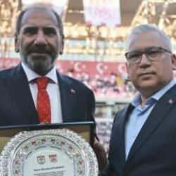 Mecnun Otyakmaz: Futbolda adaleti sağlamak en büyük görevimiz"