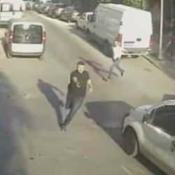 Ultraslan trib&uuml;n liderlerinin kahvehanesine silahlı saldırı g&ouml;r&uuml;nt&uuml;leri ortaya &ccedil;ıktı