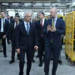 Bakan Uraloğlu'ndan, PTT Kargo İşleme Merkezi ve Türksat Kablo TV yerleşkesine ziyaret