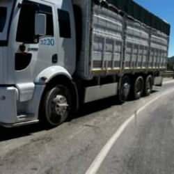 Isparta'da kamyonet motosikletle &ccedil;arpıştı: 2 &ccedil;ocuk &ouml;ld&uuml;