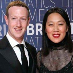 Mark Zuckerberg eşinin heykelini yaptırdı!