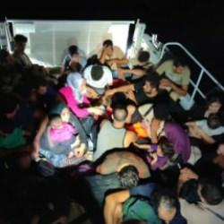 Muğla a&ccedil;ıklarında 15'i &ccedil;ocuk 116 d&uuml;zensiz g&ouml;&ccedil;men kurtarıldı