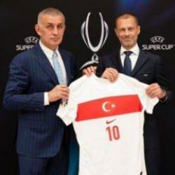 TFF Başkanı Hacıosmanoğlu ve Ceferin bir araya geldi