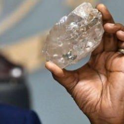 Bug&uuml;ne kadar d&uuml;nyada bulunan en b&uuml;y&uuml;klerinden! 499 gram ağırlığında elmas