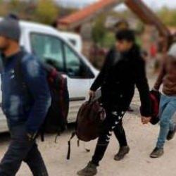 Edirne'de 15 d&uuml;zensiz g&ouml;&ccedil;men yakalandı
