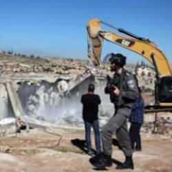 İsrail bir apartmanı daha yerle bir etti