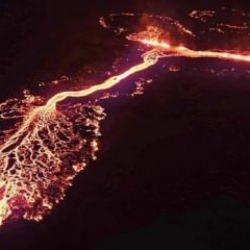 İzlanda'da yanardağ patlaması sonrasında 'ACİL DURUM' ilan edildi