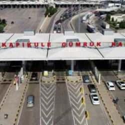 Kapıkule'de 2024'ün araç ve yolcu çıkış rekoru kırıldı