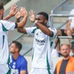 Kenan Karaman'ın çabası Schalke'ye galibiyet için yetmedi