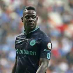 Mario Balotelli'den transfer iddialarına yanıt!