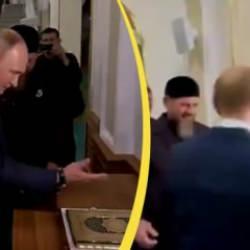 Putin &Ccedil;e&ccedil;enistan&rsquo;da kendisine hediye edilen Kur'an-ı Kerim'i &ouml;perek kabul etti