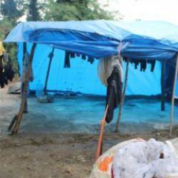 Samsun'da tarım iş&ccedil;ilerinin kaldığı &ccedil;adırları su bastı