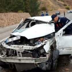 Sivas'ta feci kaza: 2'si çocuk 4 kişi yaralandı