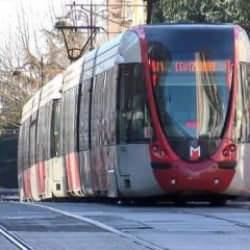 Sultanahmet'teki ş&uuml;pheli &ccedil;anta tramvay seferlerinde aksamaya neden oldu