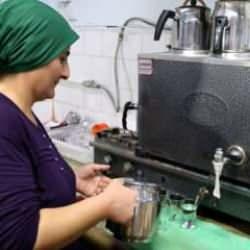7 yıldır k&ouml;y kahvesini işleten kadından, Vali hanıma &ccedil;ay daveti