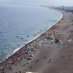 Antalya'nın kıyılarında plastikle mücadele sürüyor