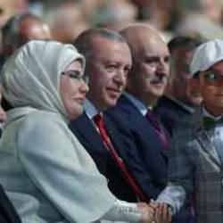 Emine Erdoğan: Birlik beraberlik içinde nice yıllar diliyorum