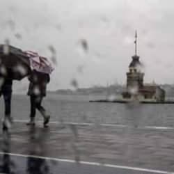 Meteoroloji İstanbul i&ccedil;in saat verdi! Sağanak yağış etkili olacak