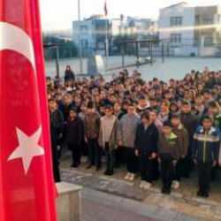 Bakan Tekin duyurdu: 81 ilde saygı duruşu!