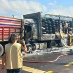 Bolu Dağı'nda korkutan kaza: 2 tır çarpıştı, yangın çıktı