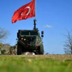 Sınırlardan ge&ccedil;meye &ccedil;alışan 3'&uuml; ter&ouml;rist 7 kişi yakalandı