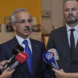 Bakan Uraloğlu PTT Pul Müzesi'ni ziyaret etti