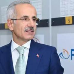 Bakan Uraloğlu: Posta sektörünün yolu Ankara'da açılacak