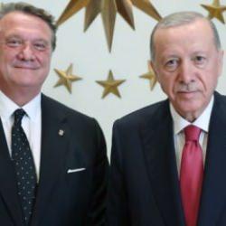 Başkan Erdoğan'la Hasan Arat arasında gülümseten diyalog: Uşağı aldınız...