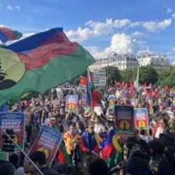 Fransa'dan s&ouml;m&uuml;rgesi Yeni Kaledonya i&ccedil;in yeni karar