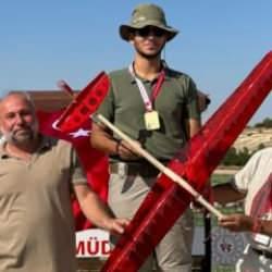 Kapsül Teknoloji̇ Platformu 6. Uluslararası Uzay Modelleri̇ Şampiyona'sında yıldızlaştı!