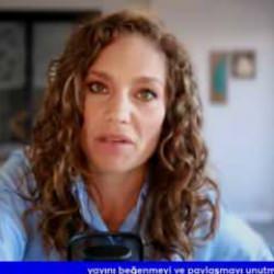 &Ouml;zg&uuml;r &Ouml;zel'in rakı &ccedil;ıkışına Nevşin Meng&uuml;'den destek: Artık o bariyer de aşıldı