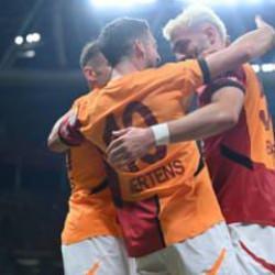 Galatasaray 15 yıl sonra bir ilki yaşadı!