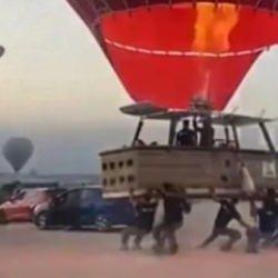 Kapadokya'da balon ile otomobil &ccedil;arpıştı!