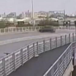 &Uuml;st ge&ccedil;itten d&uuml;şen aracın g&ouml;r&uuml;nt&uuml;leri ortaya &ccedil;ıktı! İşte o korkun&ccedil; anlar