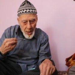 103 yaşındaki Beşir dede, hastane yüzü görmedi: Yıllara meydan okuyor