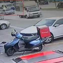 Bursa'da feci kaza: Hasta taşıyan ambulans ile otomobil çarpıştı! 