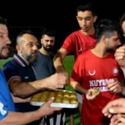 İmam Hatipliler Spor futbolcularına tatlı dopingi