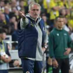 Jose Mourinho'dan eski Galatasaraylıya davet!