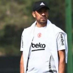 Van Bronckhorst sistemi değiştiriyor!