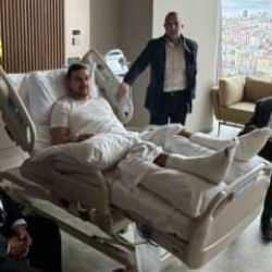 Aziz Yıldırım'dan silahlı saldırıya uğrayan Serhat Akın'a ziyaret