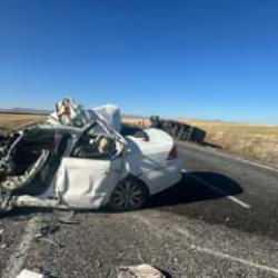 Feci kaza: Ortalık savaş alanına döndü! 1 ölü, 2 yaralı!