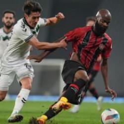 Karagümrük'ten Sakaryaspor'a farklı tarife!