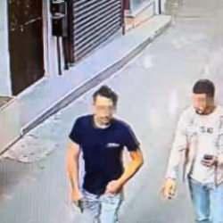 Sokakta y&uuml;r&uuml;yen kişiyi silahla vurarak &ouml;ld&uuml;rm&uuml;şt&uuml;: Katil zanlısından şoke eden ifade