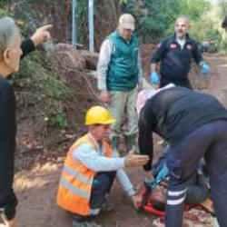 Bursa'da elektrik direğinden düşen işçi ağır yaralandı