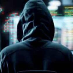 Dolandırıcılık, pedofili, terör ne ararsan var! Türkiye'de internet çetesi tehlikesi