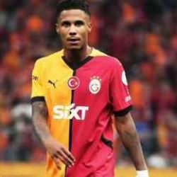 Galatasaray'da Ismail Jakobs şoku!