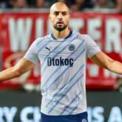 Amrabat için flaş iddia! Ünlü teknik adam Süper Lig'e istemiş  